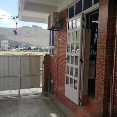 Champs De Mars Apartment 路易港 外观 照片